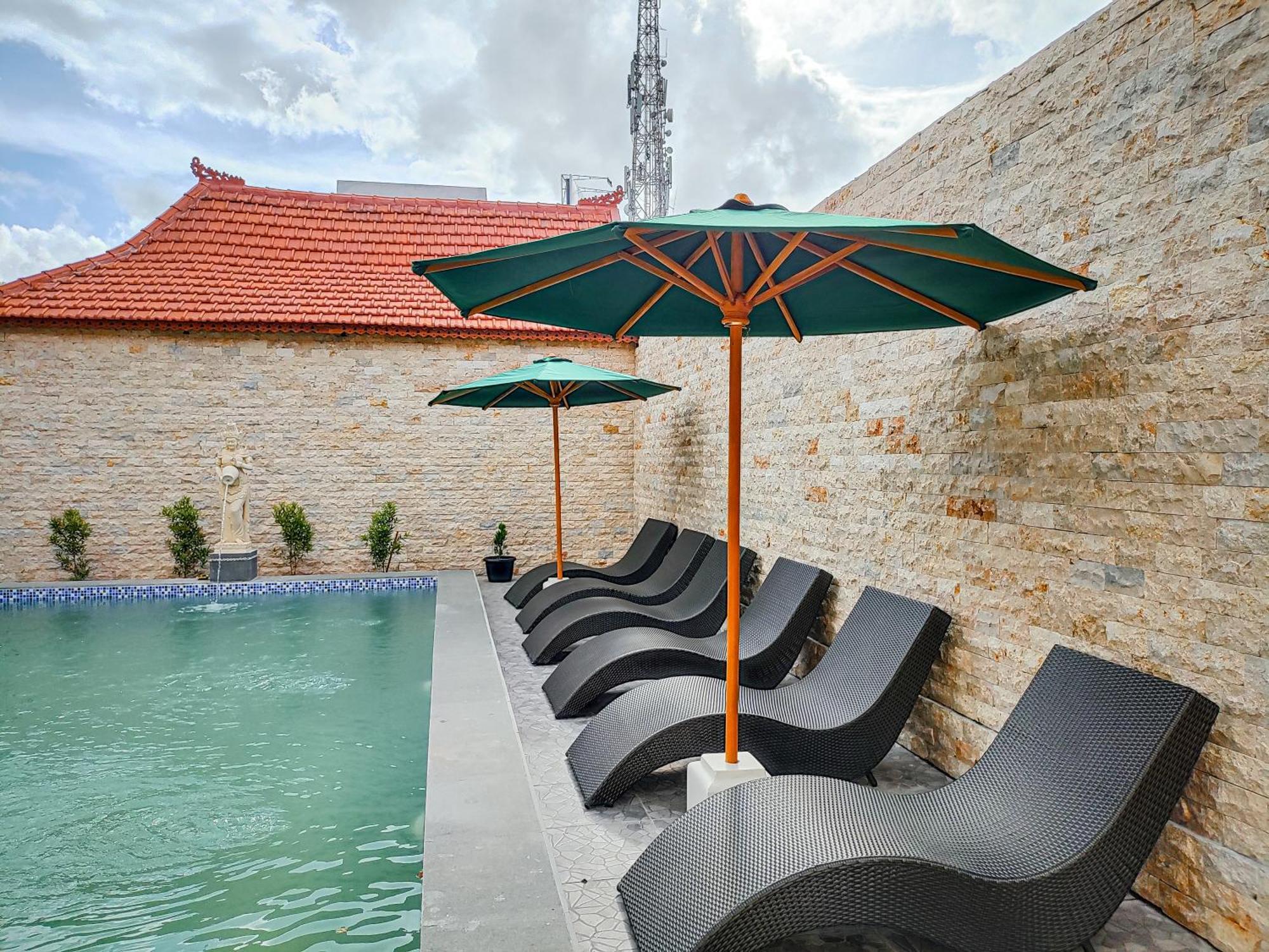 Uli Wood Villa, Jimbaran Bali - Near Gwk Exterior photo