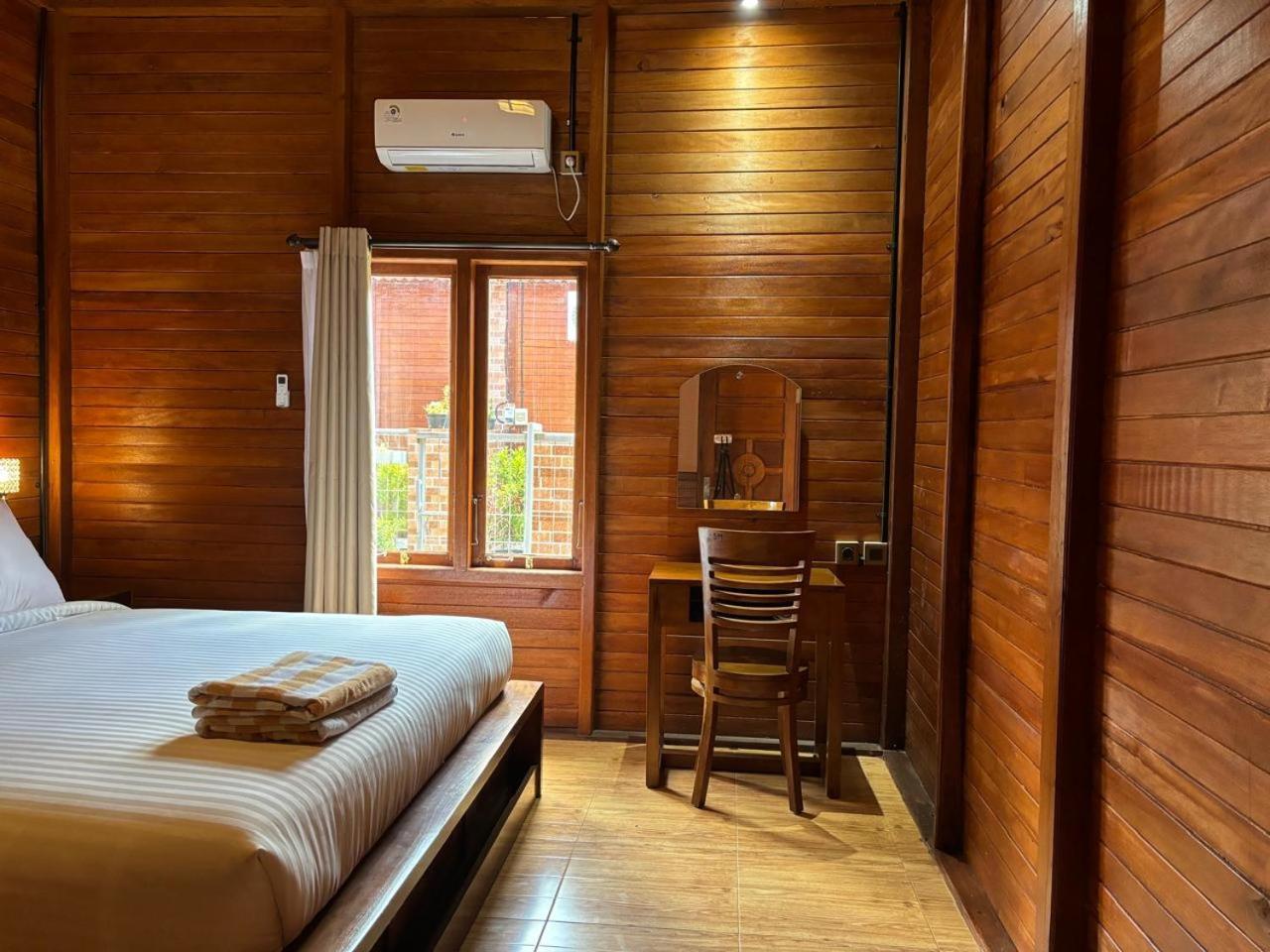 Uli Wood Villa, Jimbaran Bali - Near Gwk Exterior photo